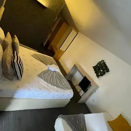 아파트 Charming In 35 M² With Balcony *